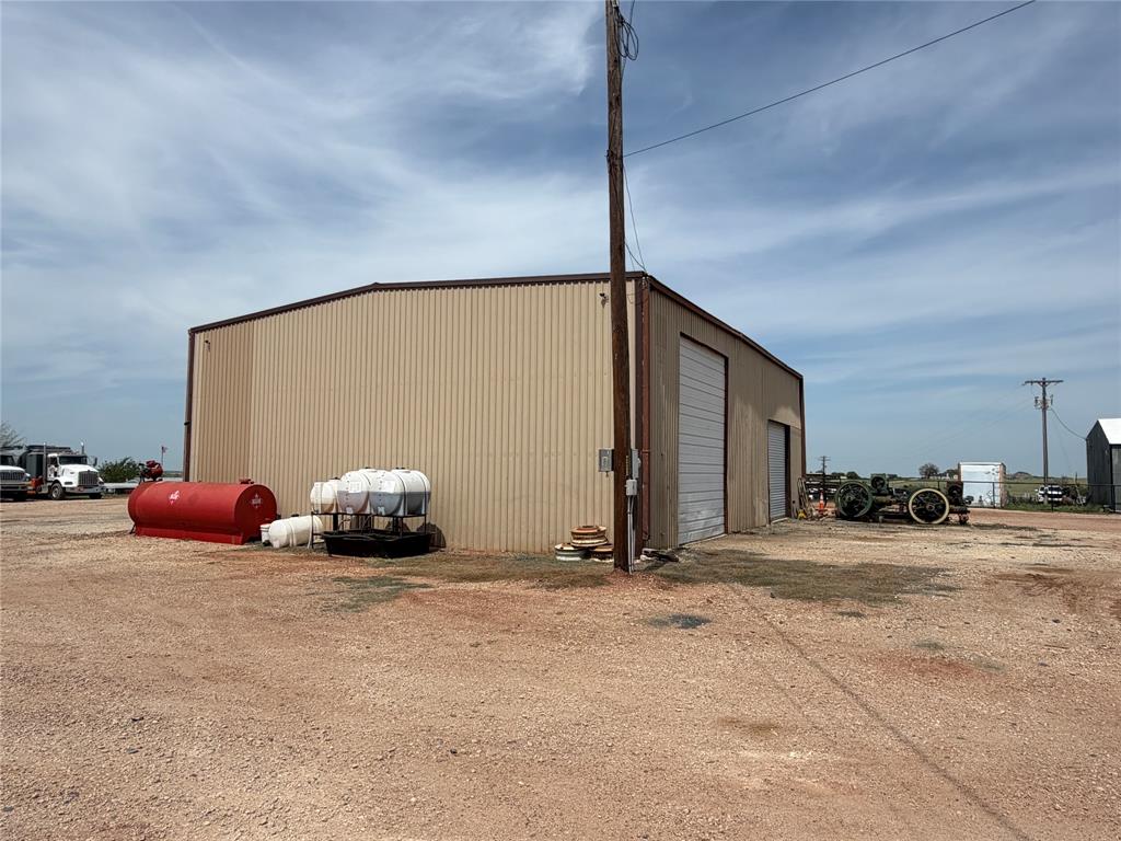 1346 Polk Road Bowie, TX 76230 - Photo 29 of 37