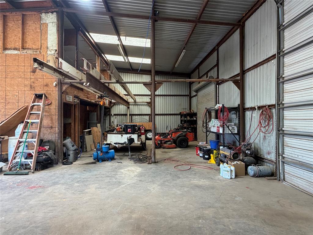 1346 Polk Road Bowie, TX 76230 - Photo 34 of 37