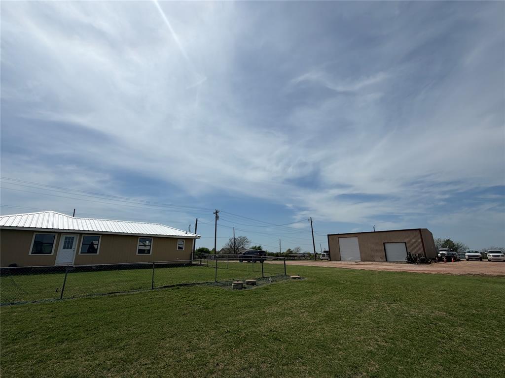 1346 Polk Road Bowie, TX 76230 - Photo 7 of 37
