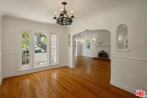 $3,800,000 | 417 11th Street, Santa Monica, CA 90402