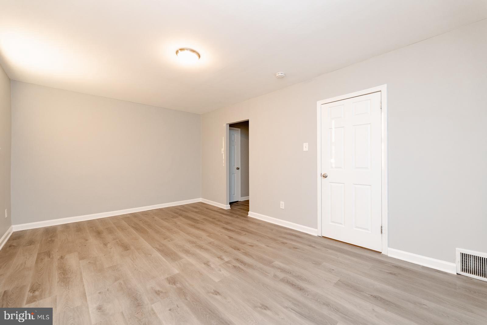 3355 Fairdale Road Philadelphia, PA 19154 - Photo 20 of 48