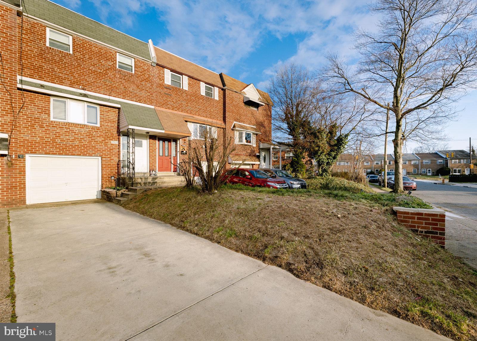 3355 Fairdale Road Philadelphia, PA 19154 - Photo 2 of 48