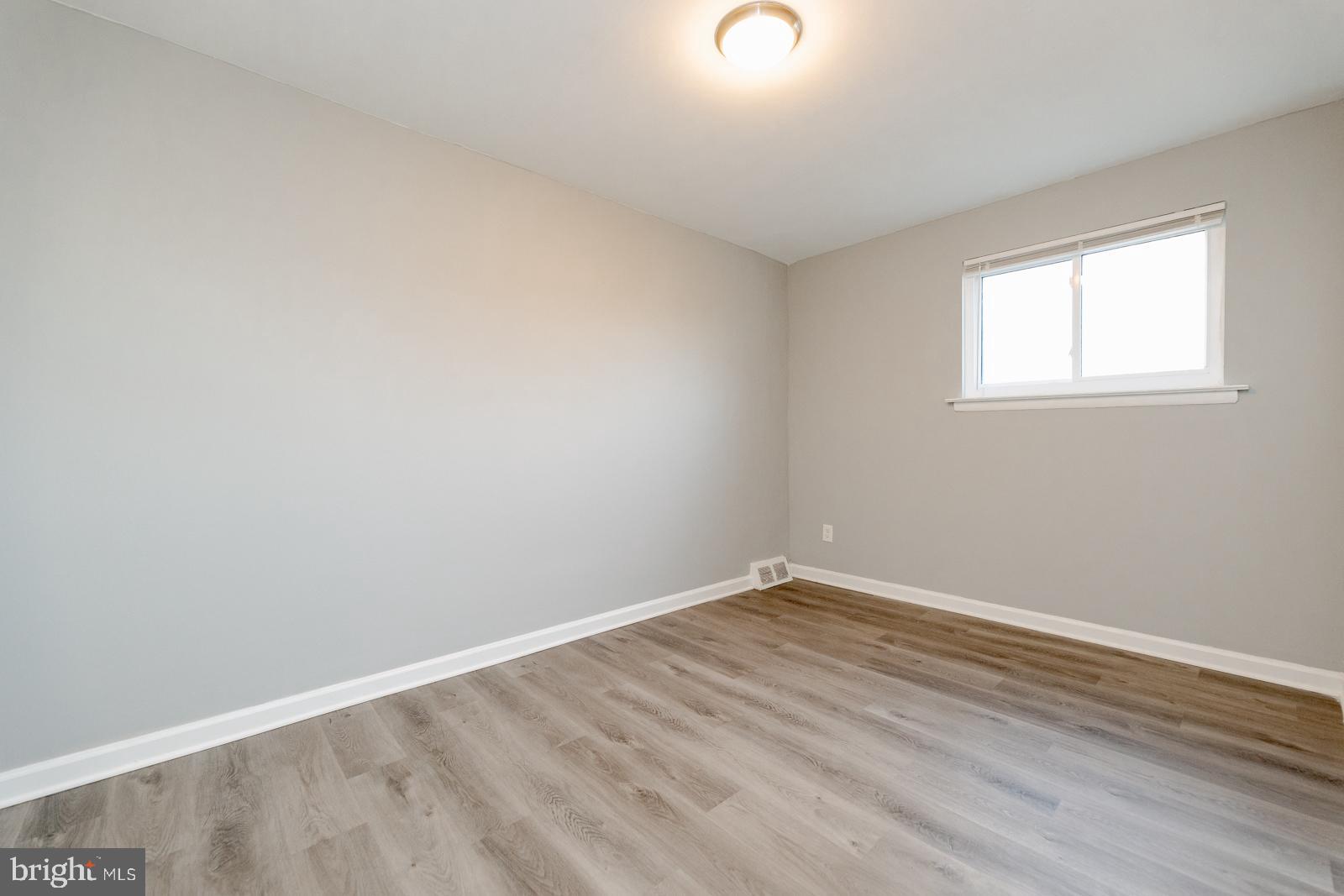 3355 Fairdale Road Philadelphia, PA 19154 - Photo 30 of 48