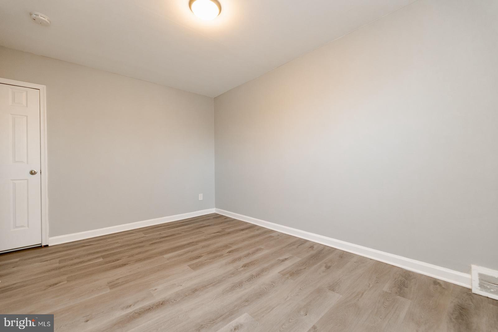 3355 Fairdale Road Philadelphia, PA 19154 - Photo 33 of 48