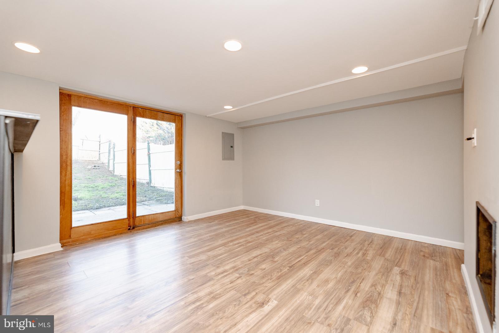 3355 Fairdale Road Philadelphia, PA 19154 - Photo 40 of 48