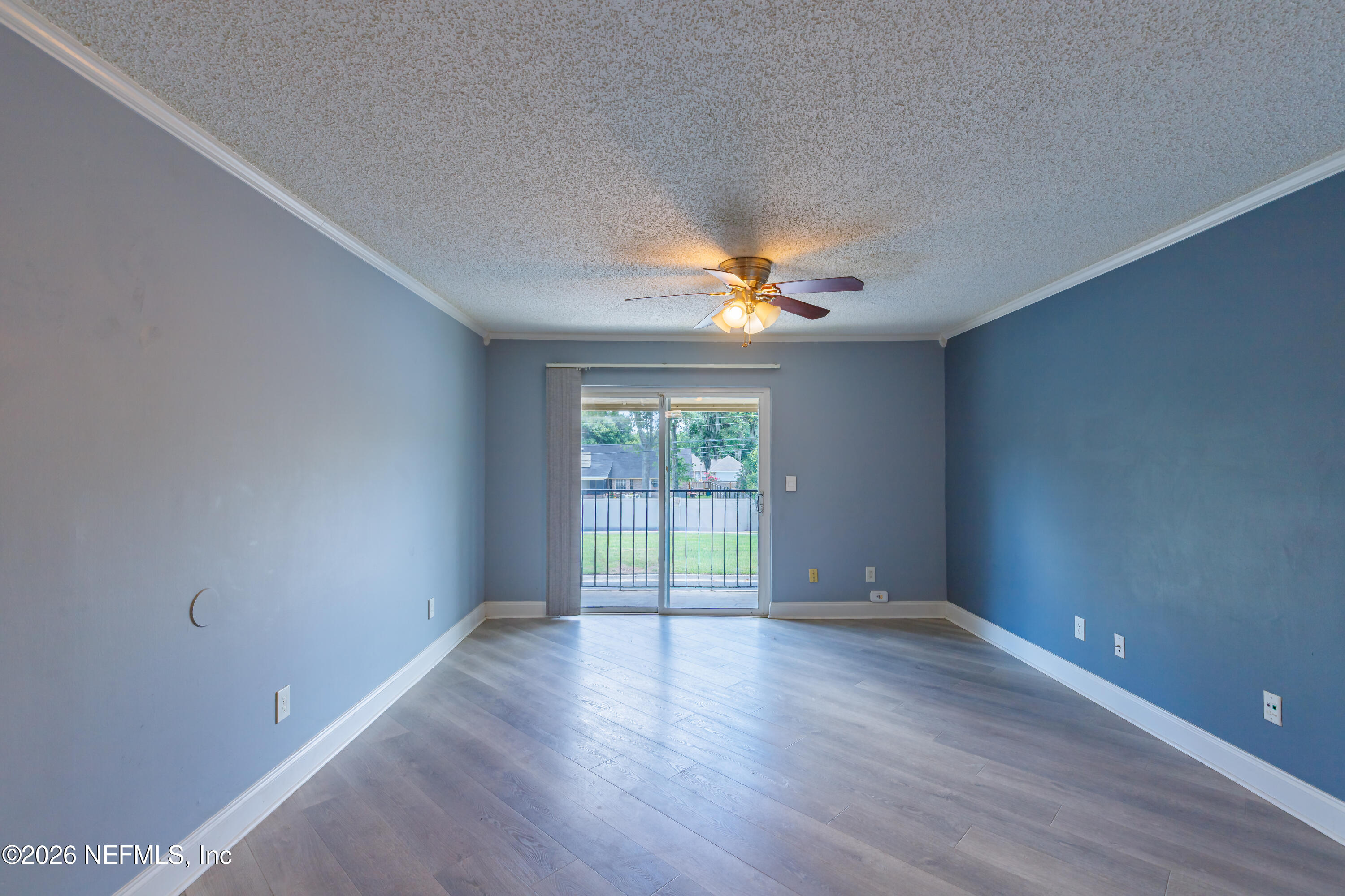 3737 Loretto Road, Unit 905 Jacksonville, FL 32223 - Photo 6 of 28 Living Room