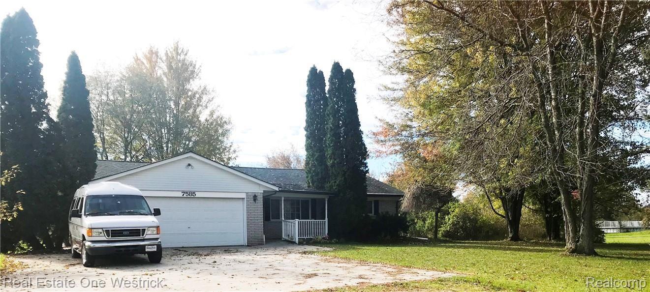 7585 Springborn Road Casco, MI 48064 - Photo 1 of 31 Front.JPG