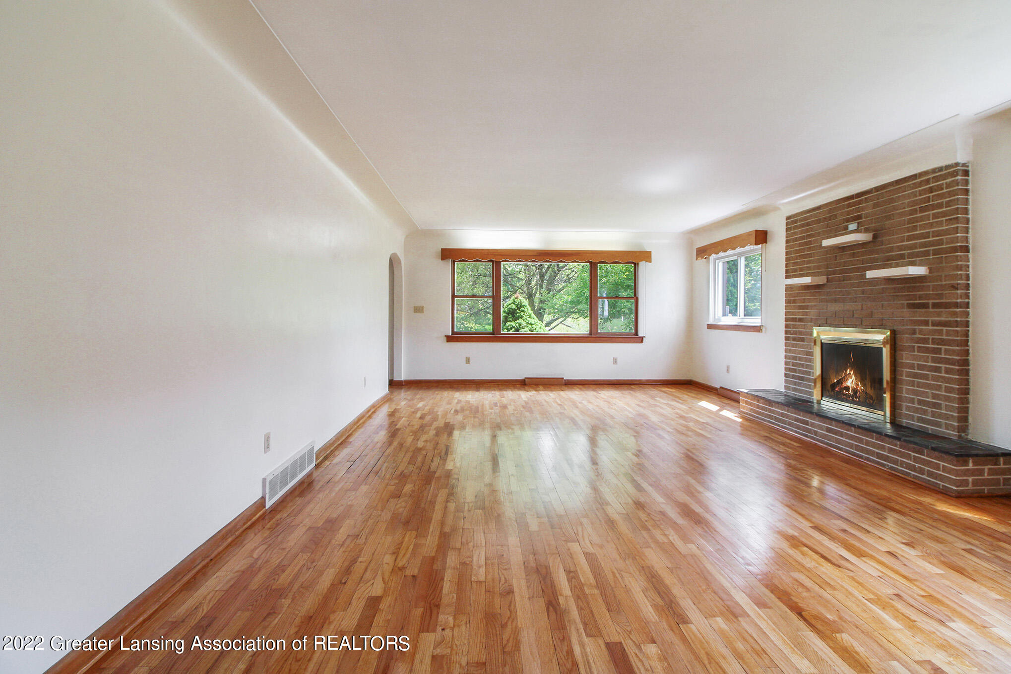3065 East State Road Lansing, MI 48906 - Photo 6 of 29 06