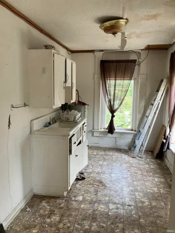 $129,000 | 45 South Meridian Street, Redkey, IN 47373