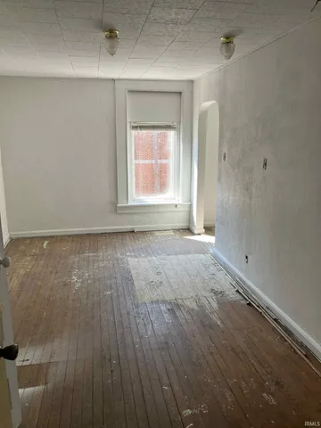 $129,000 | 45 South Meridian Street, Redkey, IN 47373