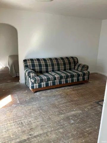 $129,000 | 45 South Meridian Street, Redkey, IN 47373