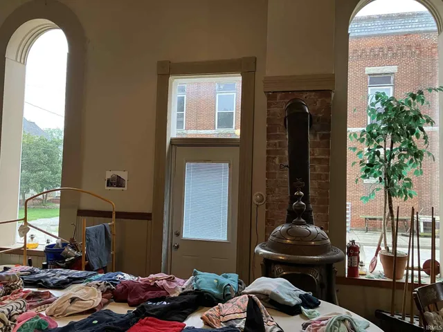 $129,000 | 45 South Meridian Street, Redkey, IN 47373