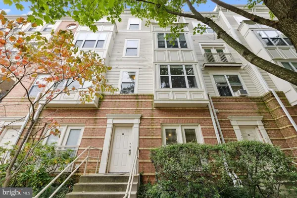 $2,800 | 2765 Centerboro Drive, Unit 159, Vienna, VA 22181