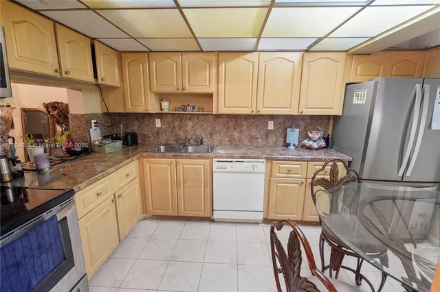 $1,100 | Inverrary, Lauderhill, FL 33319