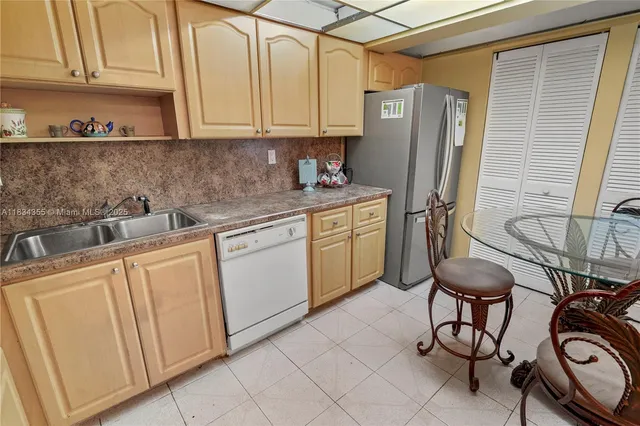 $1,100 | Inverrary, Lauderhill, FL 33319