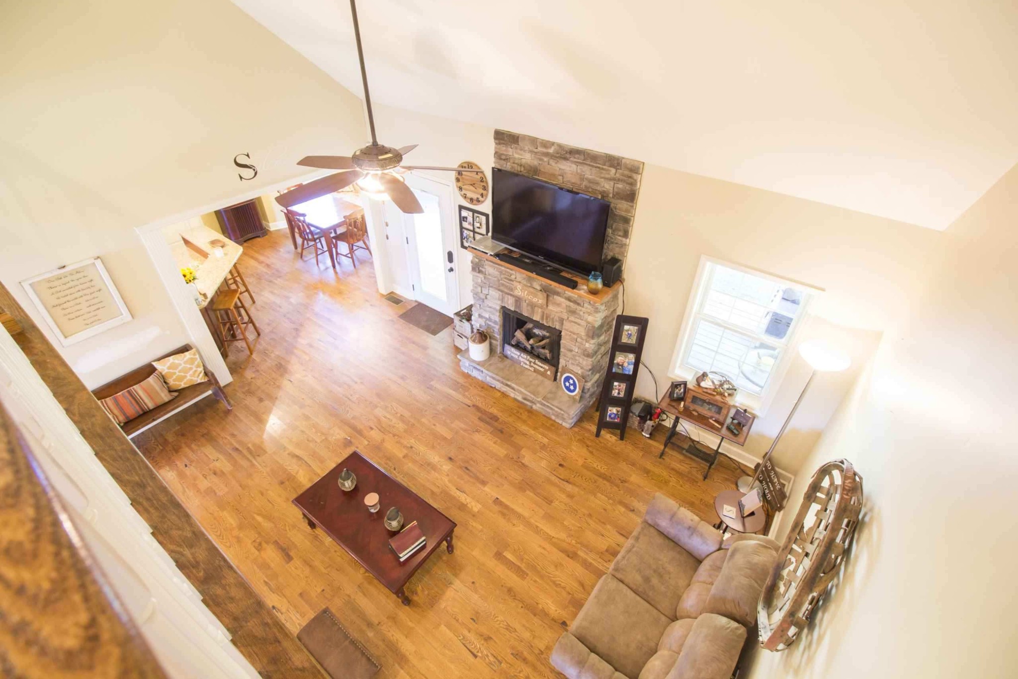 57 Lakeside Drive Carthage, TN 37030 - Photo 14 of 34 a living room with furniture and a flat screen tv