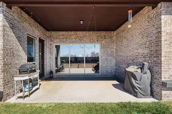 a house view with a outdoor space