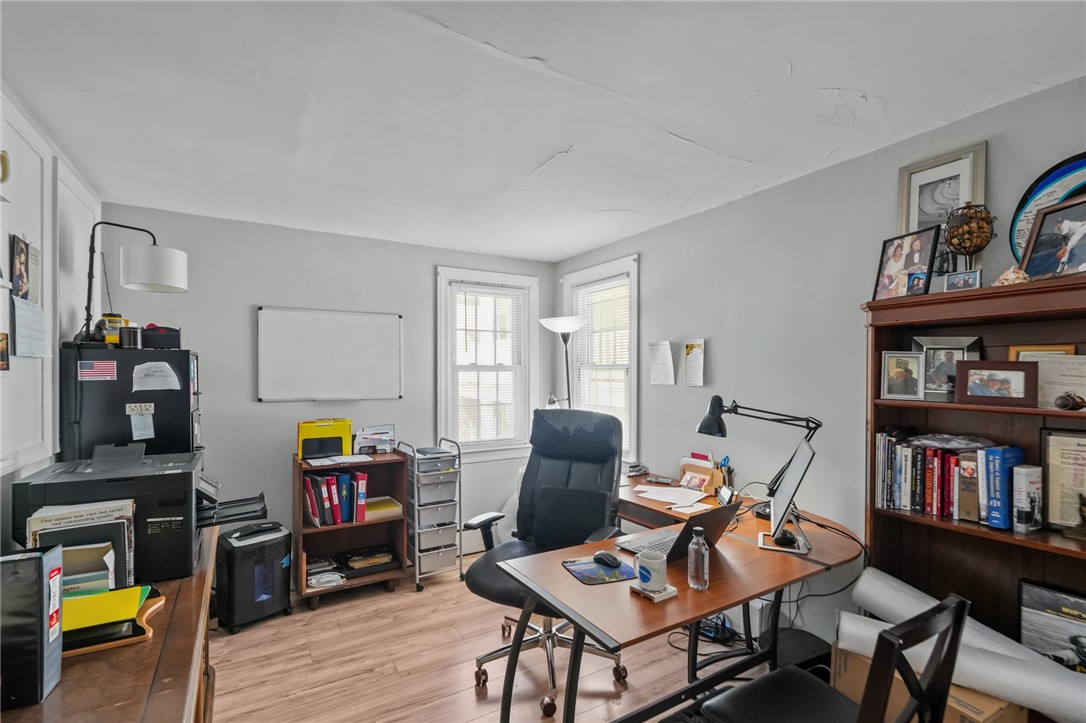 32 Houston Avenue Newport, RI 02840 - Photo 21 of 47