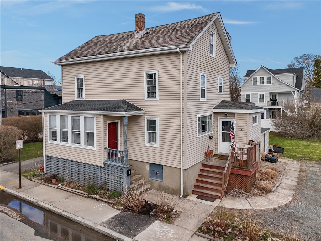 32 Houston Avenue Newport, RI 02840 - Photo 4 of 47
