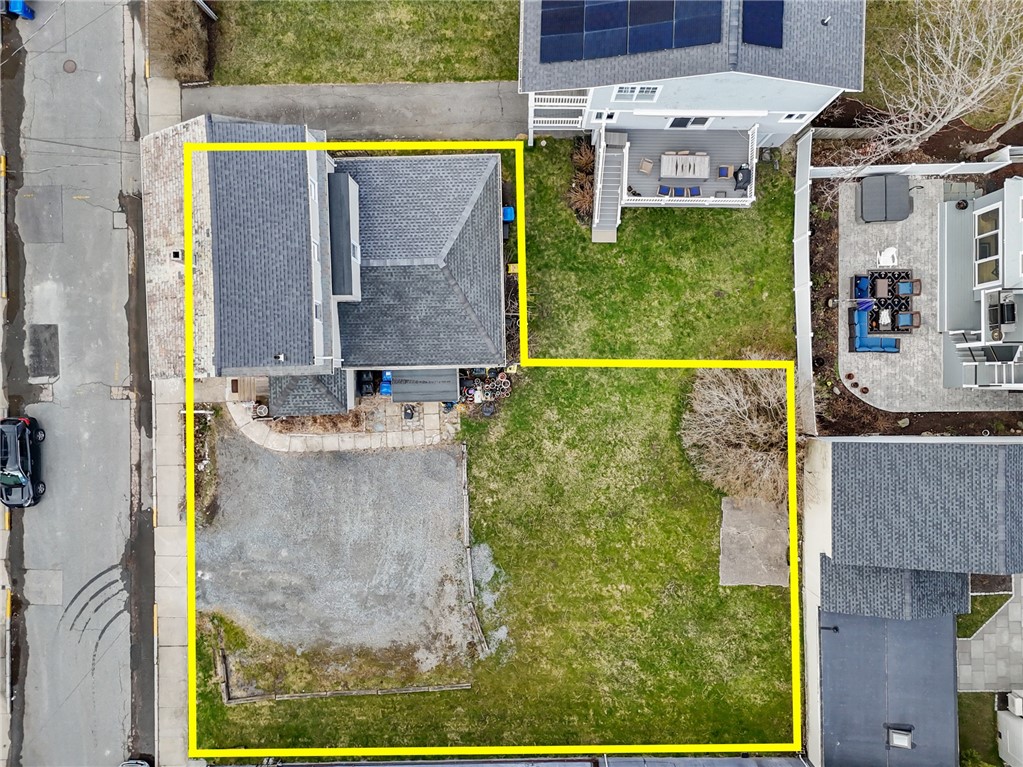 32 Houston Avenue Newport, RI 02840 - Photo 5 of 47
