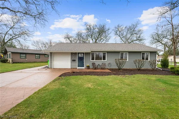 $240,000 | 487 Bridle Lane, Berea, OH 44017