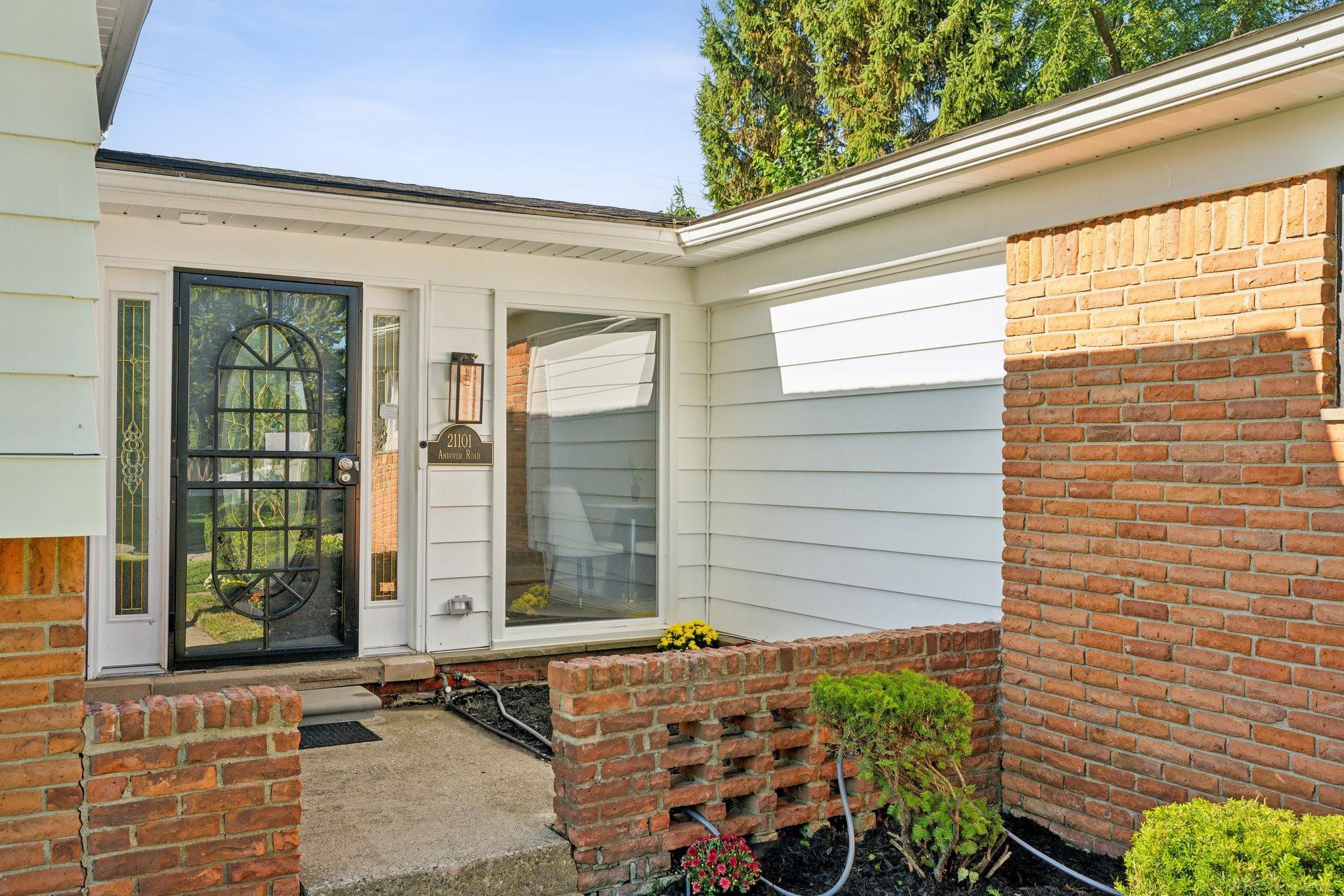 21101 Andover Road Southfield, MI 48076 - Photo 47 of 48 50152053-fe43099a-7e13-458d-b548-7a5a11ebe149.JPG