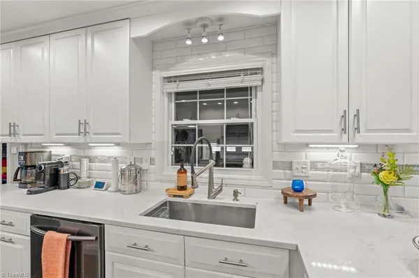 $699,900 | 223 Ivy Circle, Advance, NC 27006