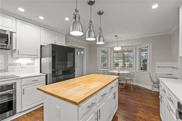 $699,900 | 223 Ivy Circle, Advance, NC 27006