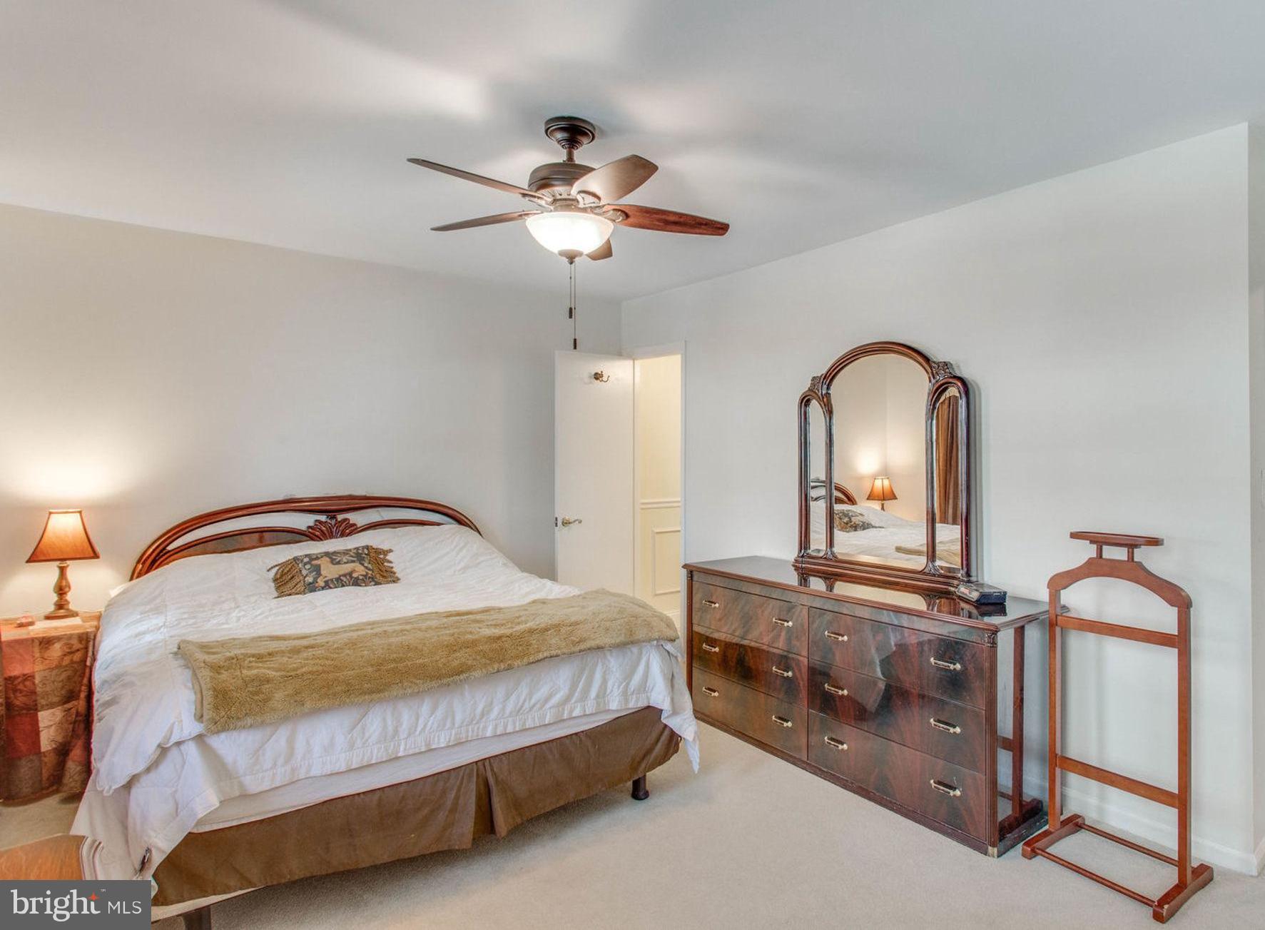 9869 Lakepointe Drive Burke, VA 22015 - Photo 13 of 30 Fully carpeted with private bath
