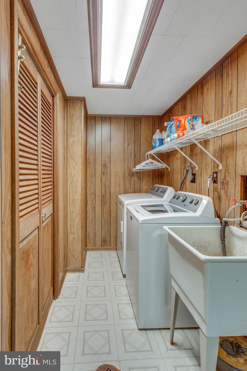 9869 Lakepointe Drive Burke, VA 22015 - Photo 26 of 30 Laundry room with even more storage