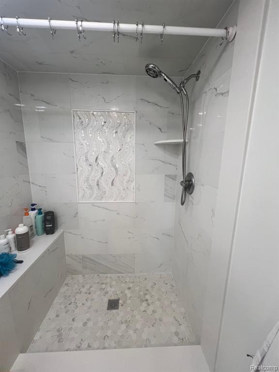 1940 Klingensmith Road, Unit 47B Bloomfield Hills, MI 48302 - Photo 22 of 36