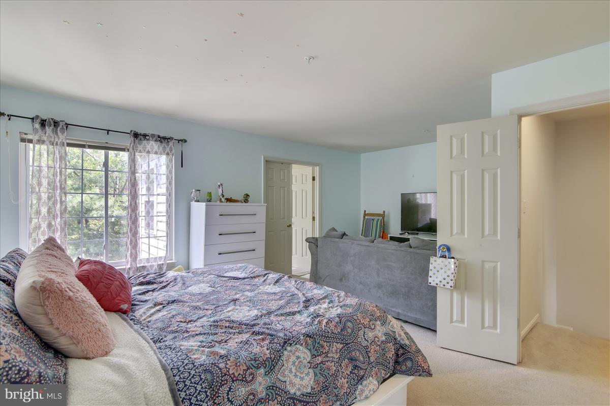 1517 Rambling Way North Frederick, MD 21701 - Photo 13 of 24 Bedroom (Master)