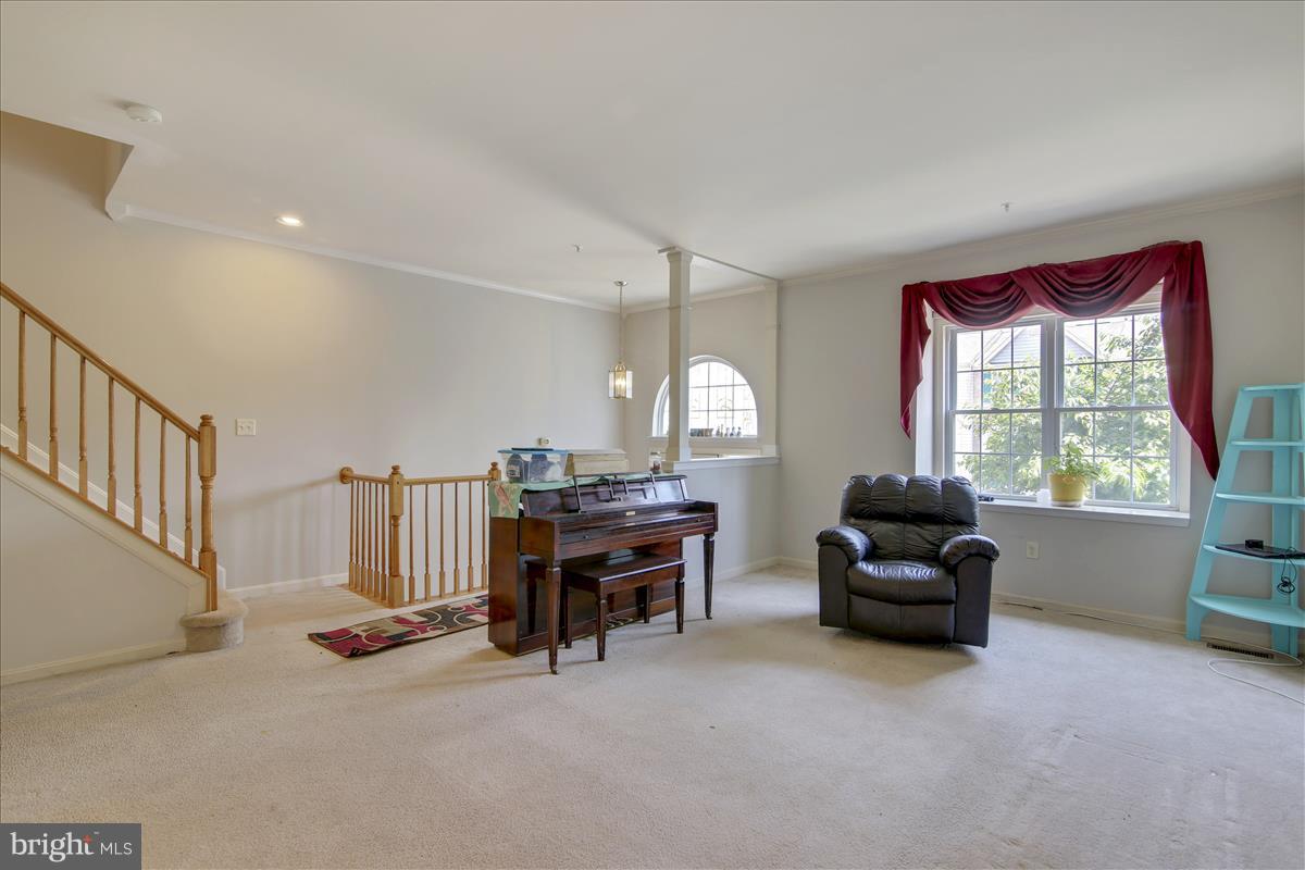1517 Rambling Way North Frederick, MD 21701 - Photo 3 of 24 Living Room