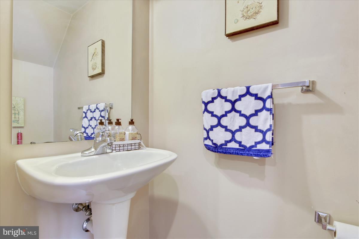 1517 Rambling Way North Frederick, MD 21701 - Photo 6 of 24 Main Level Powder Room