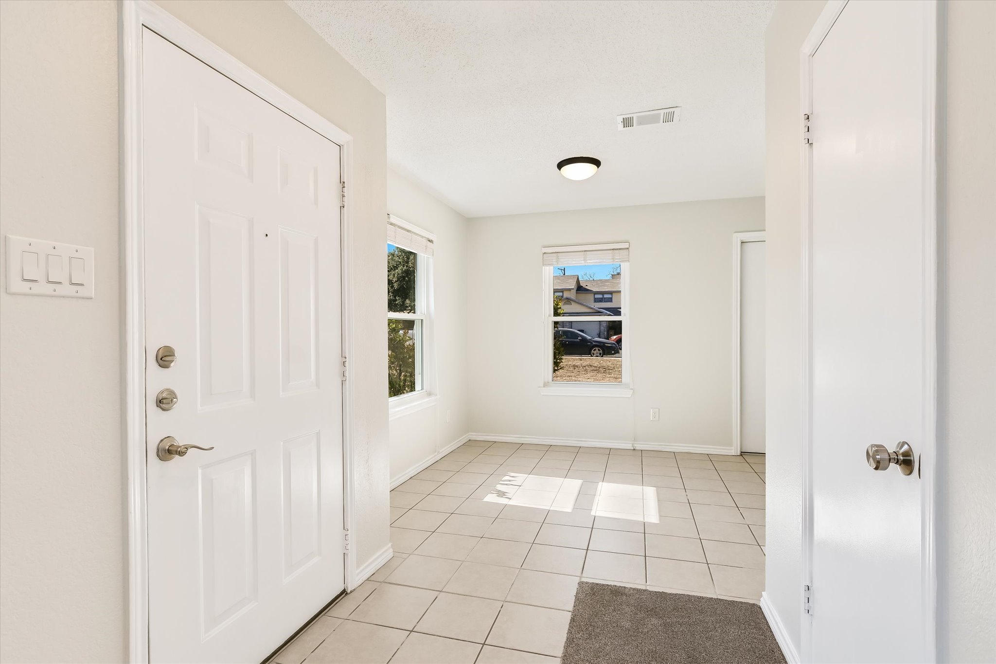 13401 Saddlebrook Trail Austin, TX 78729 - Photo 3 of 20