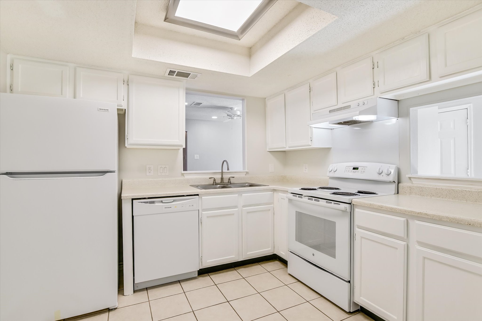 13401 Saddlebrook Trail Austin, TX 78729 - Photo 7 of 20