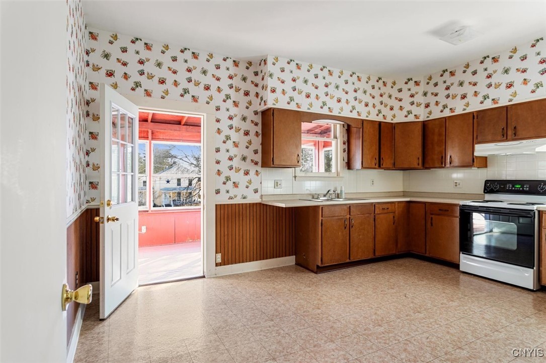 303 Main Street, Unit 1 Oneida, NY 13421 - Photo 20 of 27