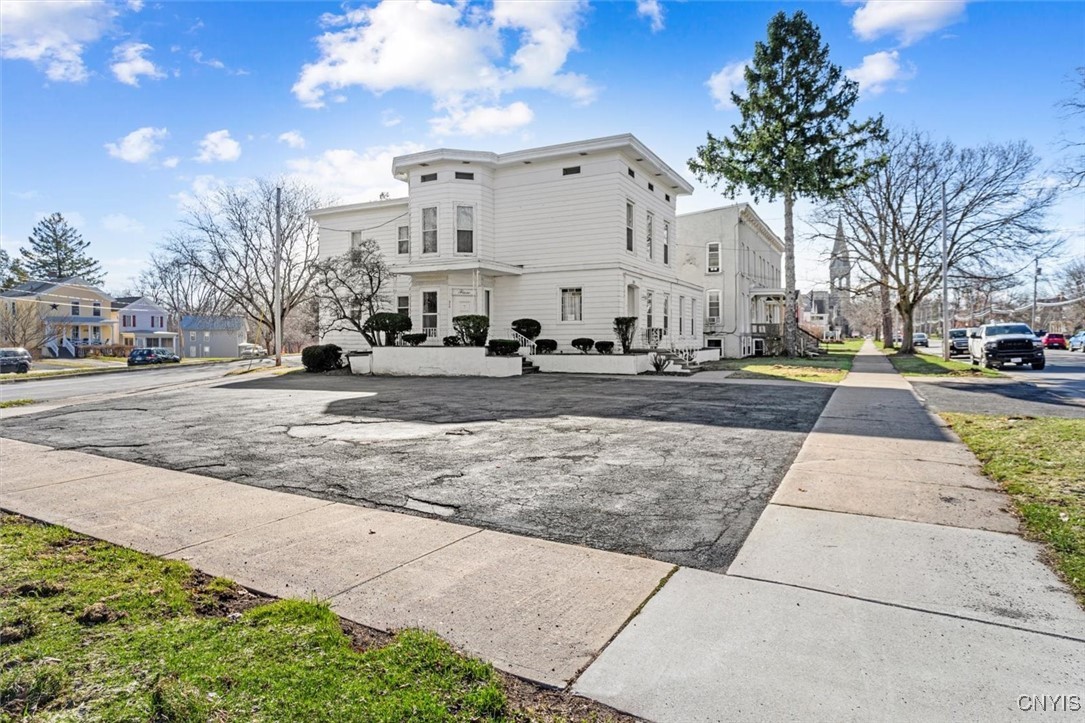 303 Main Street, Unit 1 Oneida, NY 13421 - Photo 2 of 27