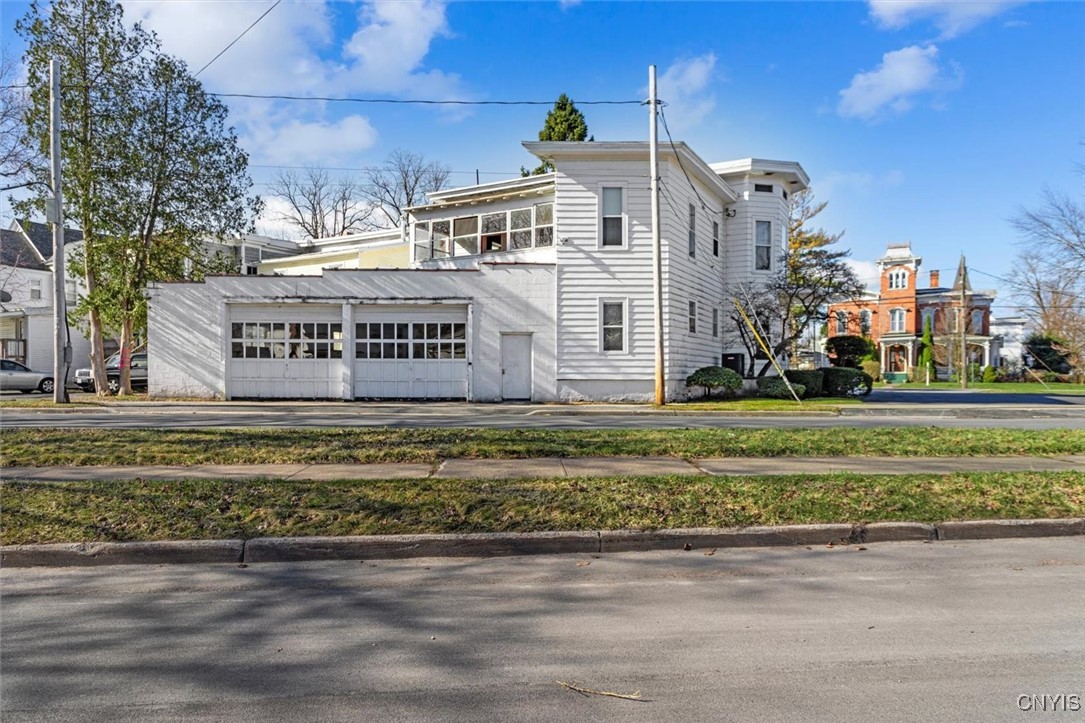 303 Main Street, Unit 1 Oneida, NY 13421 - Photo 3 of 27