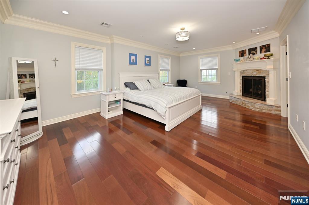 403 Summit Avenue Hackensack, NJ 07601 - Photo 12 of 36