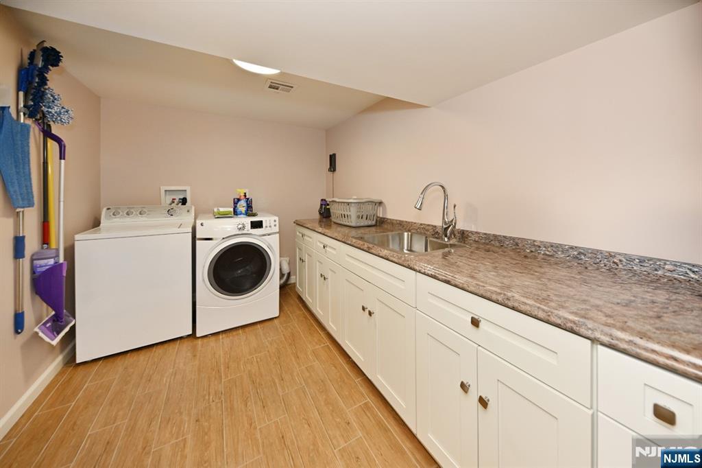 403 Summit Avenue Hackensack, NJ 07601 - Photo 25 of 36