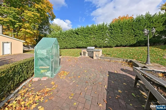 $1,075,000 | 403 Summit Avenue, Hackensack, NJ 07601