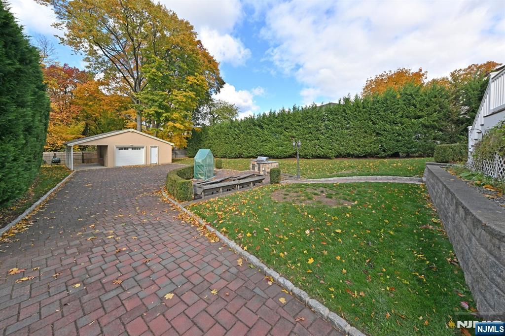 403 Summit Avenue Hackensack, NJ 07601 - Photo 31 of 36