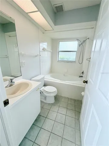 $2,150 | 20 Emerald Bay Drive, Oldsmar, FL 34677