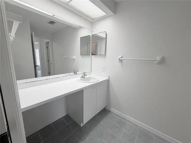 $2,150 | 20 Emerald Bay Drive, Oldsmar, FL 34677