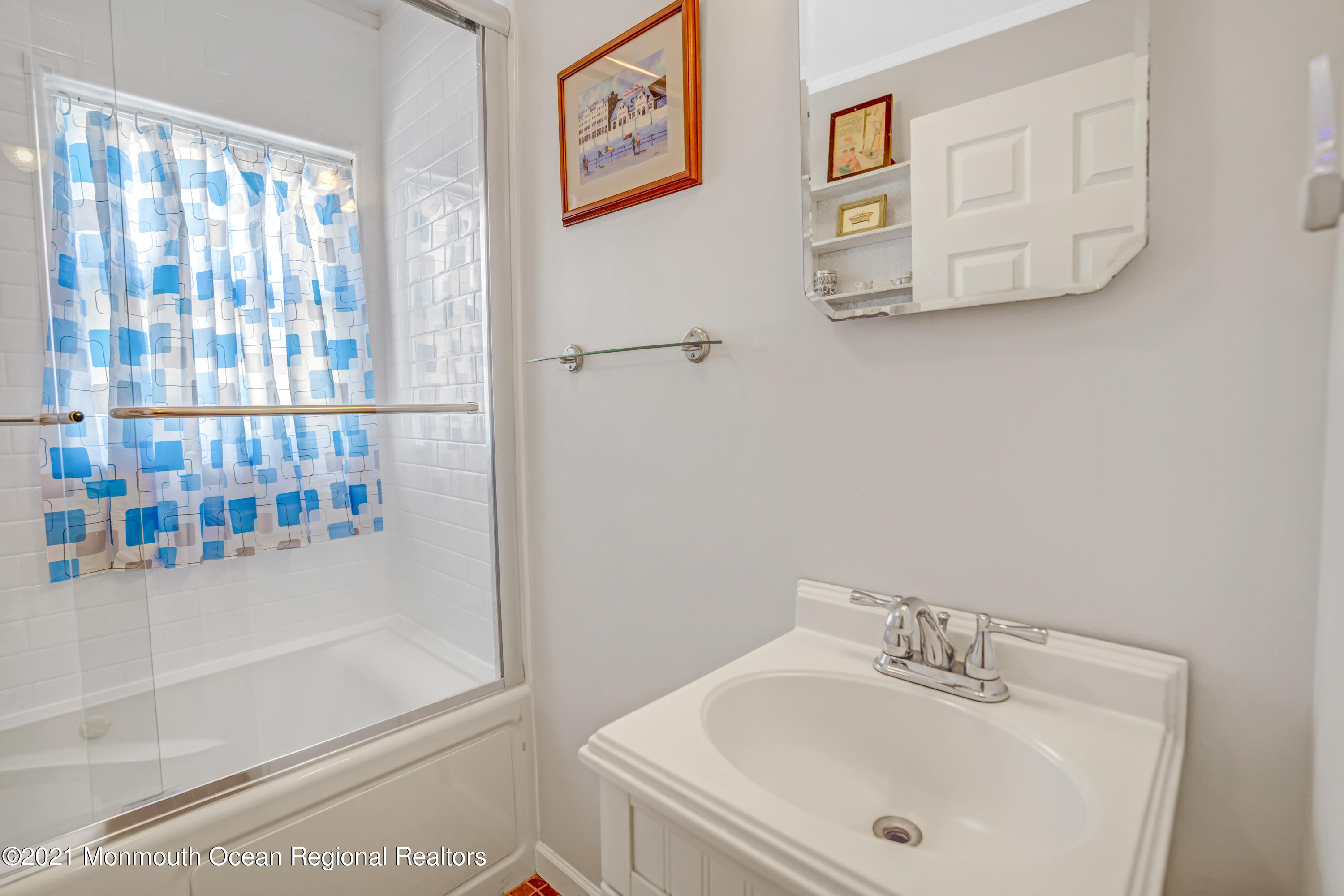 711 Ridge Avenue Neptune Township, NJ 07753 - Photo 16 of 39 023_dsc02050_1_2_3_4
