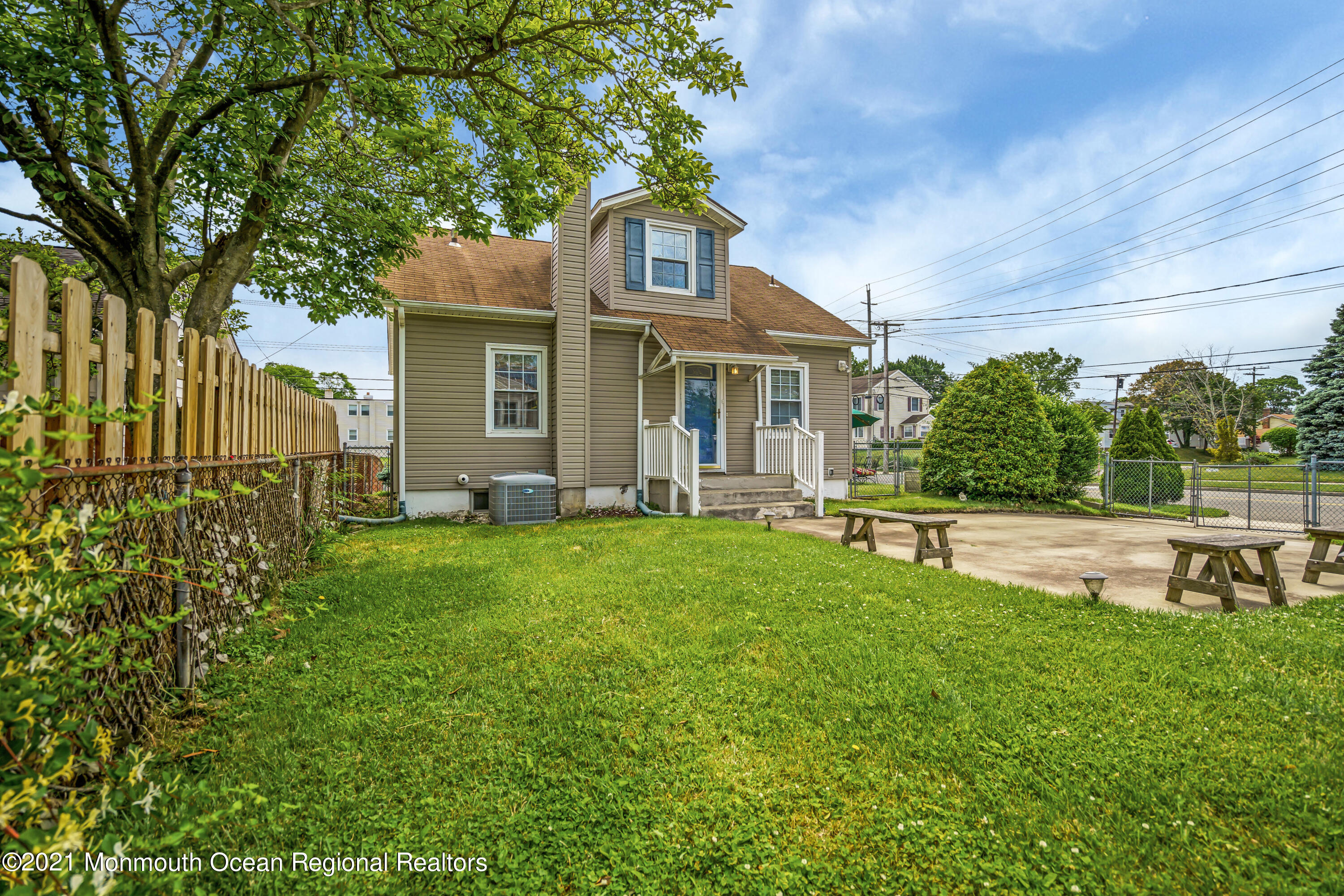 711 Ridge Avenue Neptune Township, NJ 07753 - Photo 33 of 39 040_dsc01937