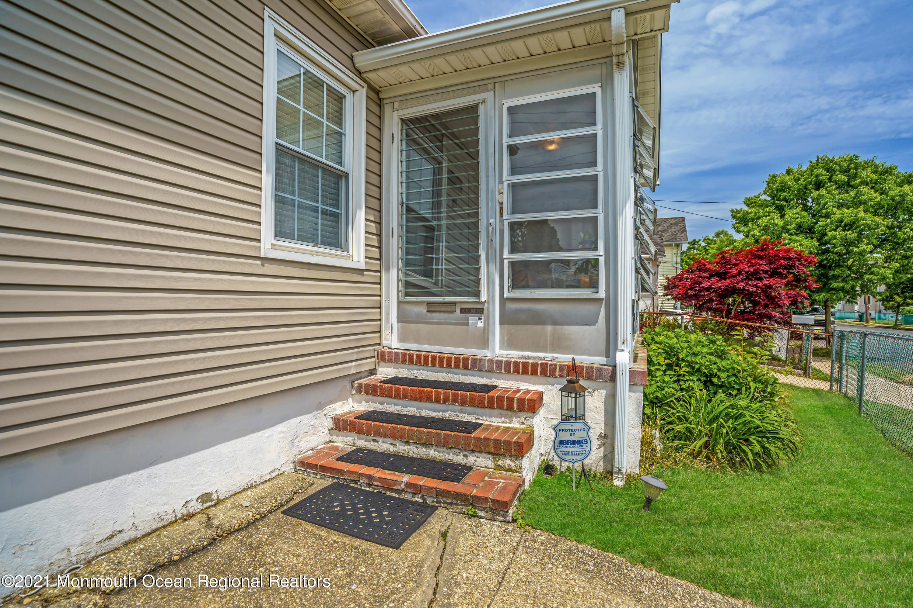 711 Ridge Avenue Neptune Township, NJ 07753 - Photo 6 of 39 008_dsc01982_1