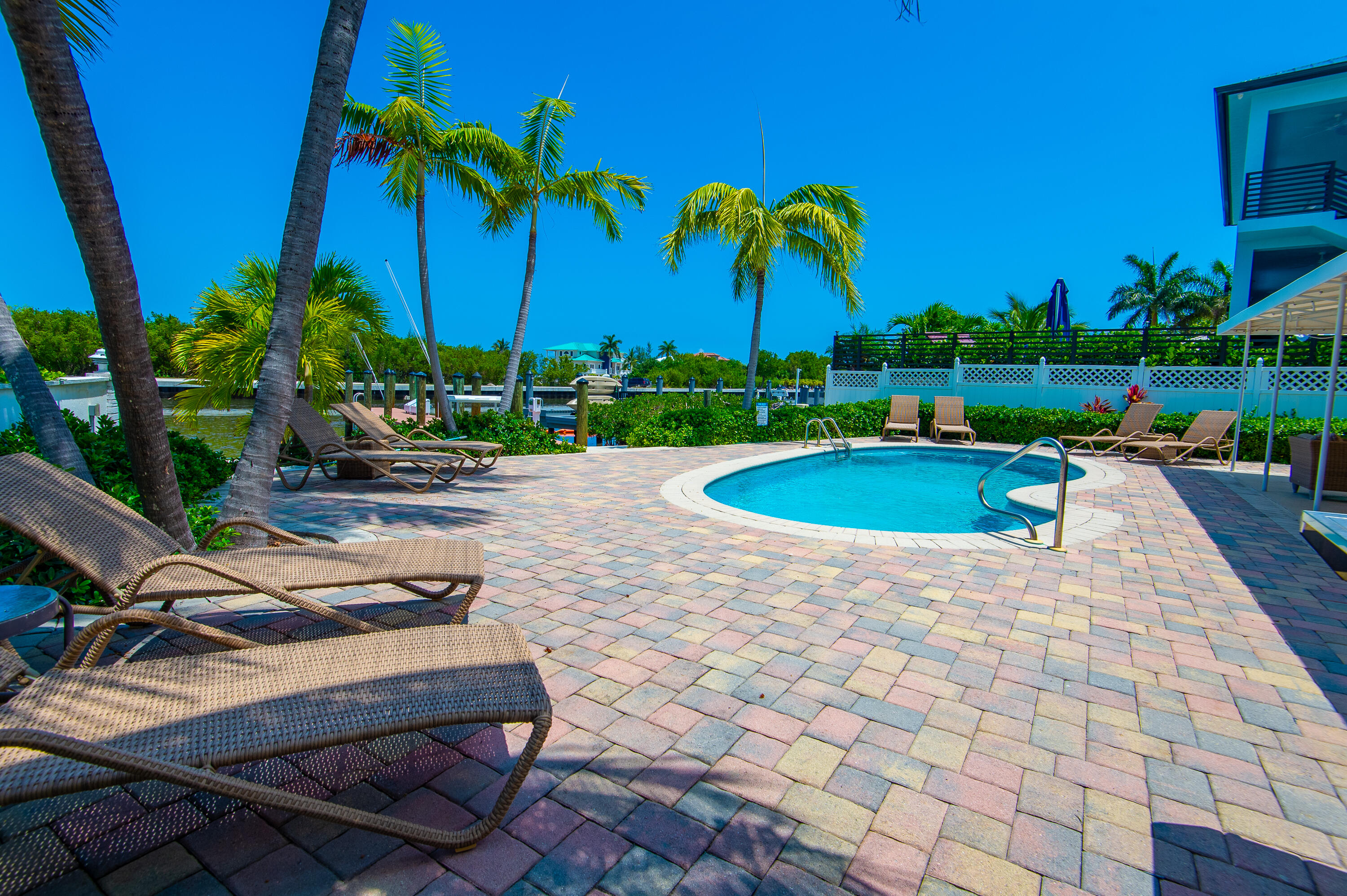524 Sombrero Beach Road Marathon, FL 33050 - Photo 16 of 80 SPP_6938-HDR