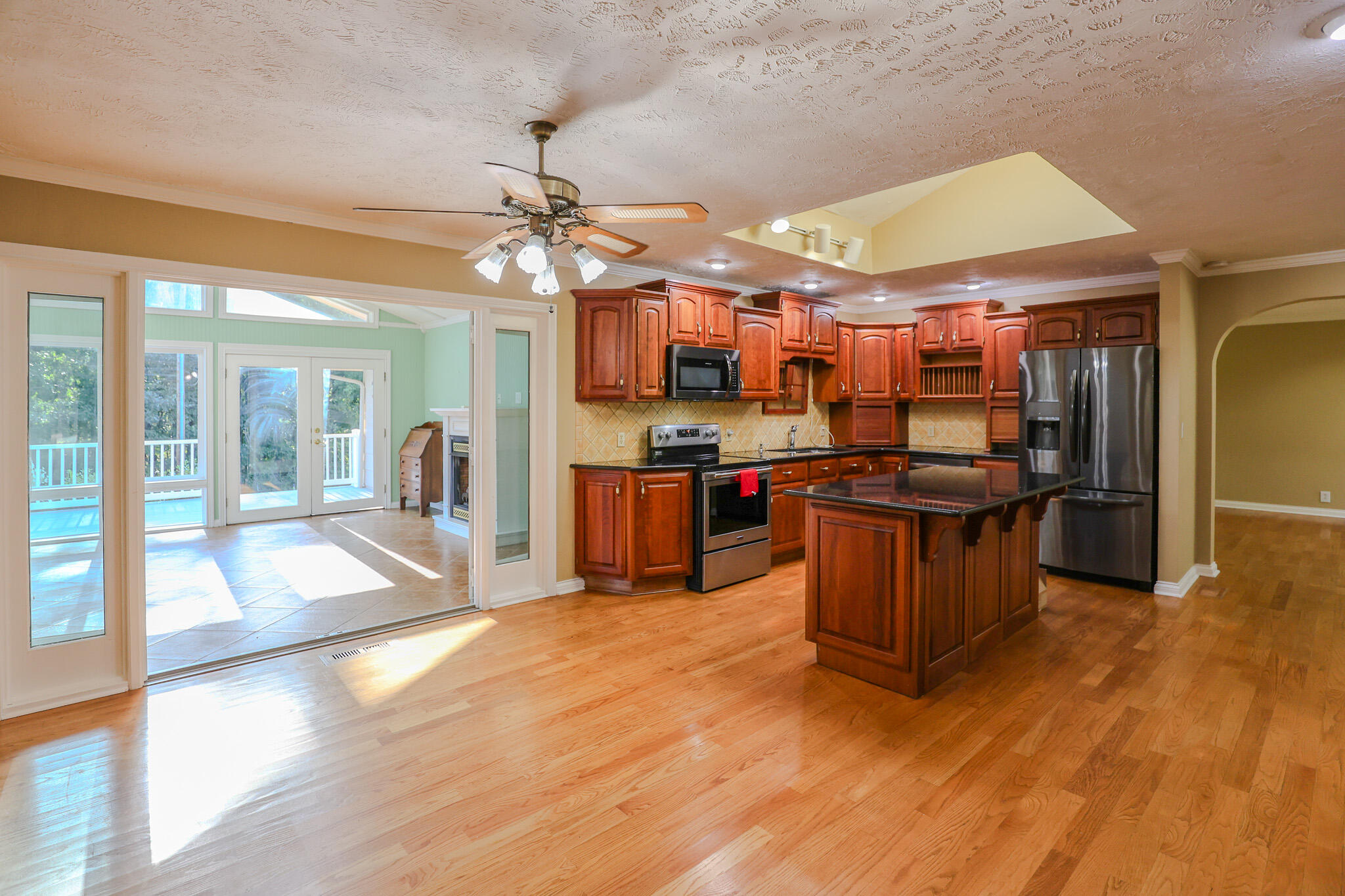 404 Highland Church Road Paducah, KY 42001 - Photo 11 of 36 Kitchen/Dining